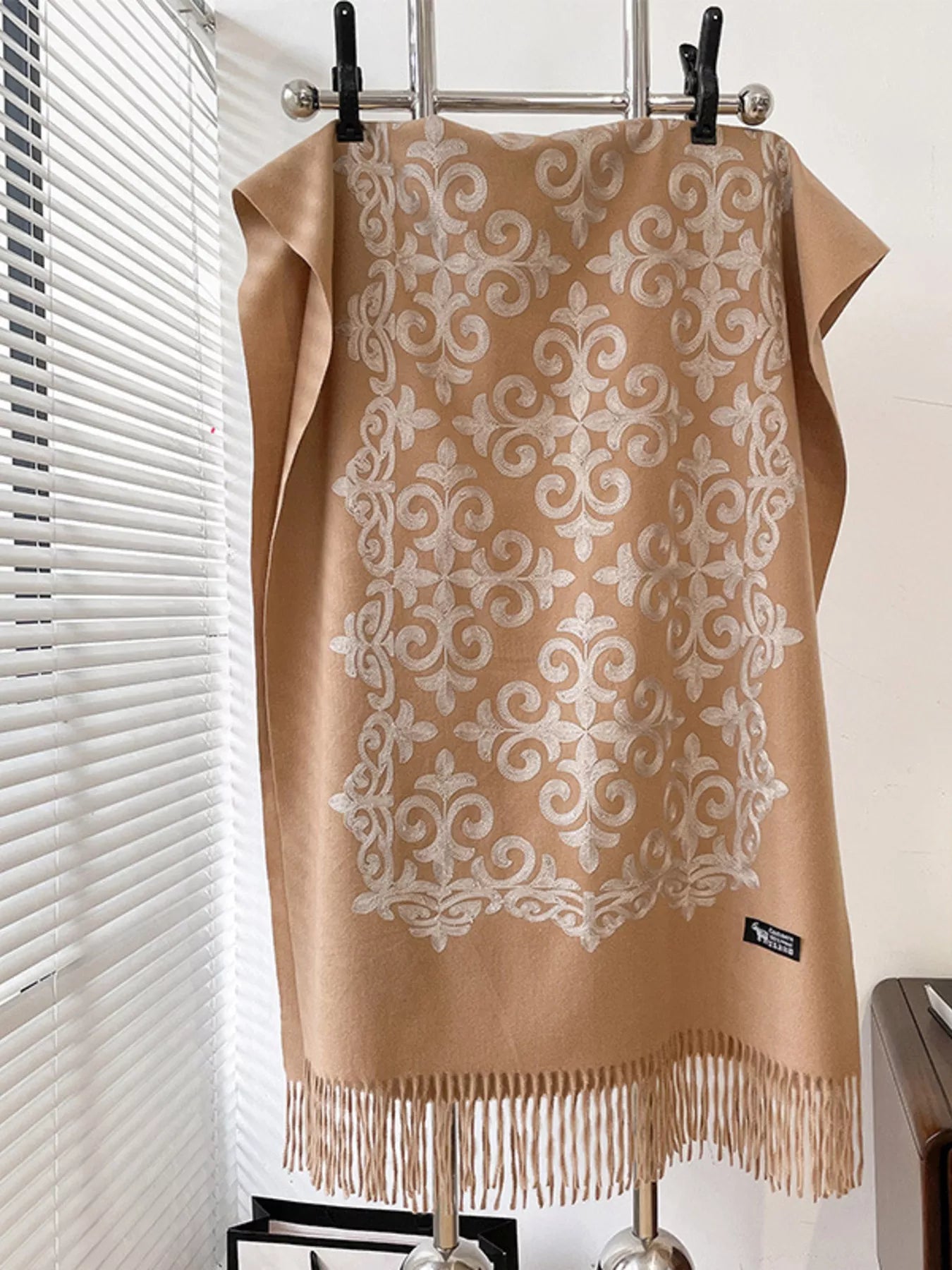 eb75b94d787147f08a583565c6236131-Max-Origin